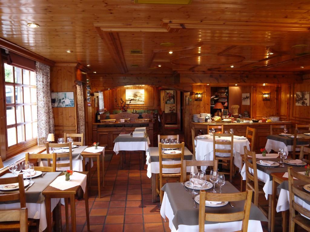 Logis La Charpenterie Hotel Талуар Екстериор снимка