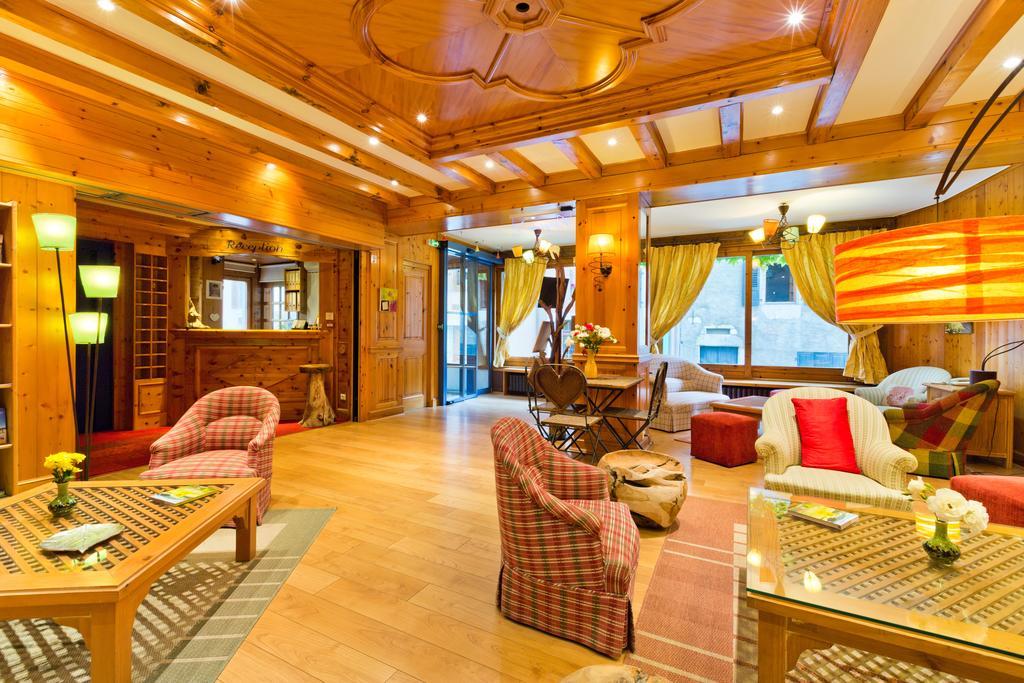 Logis La Charpenterie Hotel Талуар Екстериор снимка