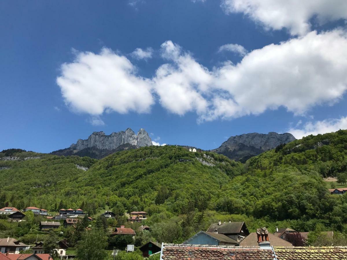 Logis La Charpenterie Hotel Талуар Екстериор снимка