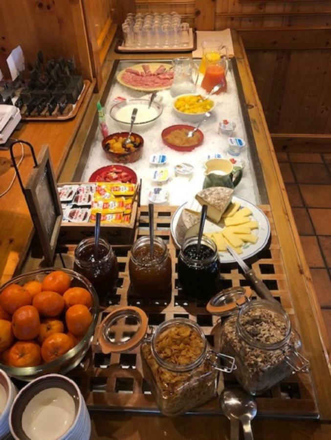 Logis La Charpenterie Hotel Талуар Екстериор снимка